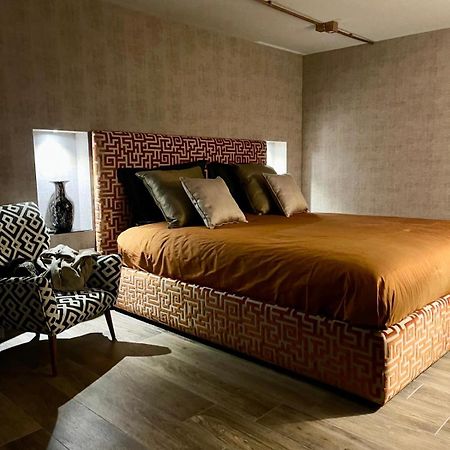 Апартаменты Portrait Luxury Loft Бари Экстерьер фото