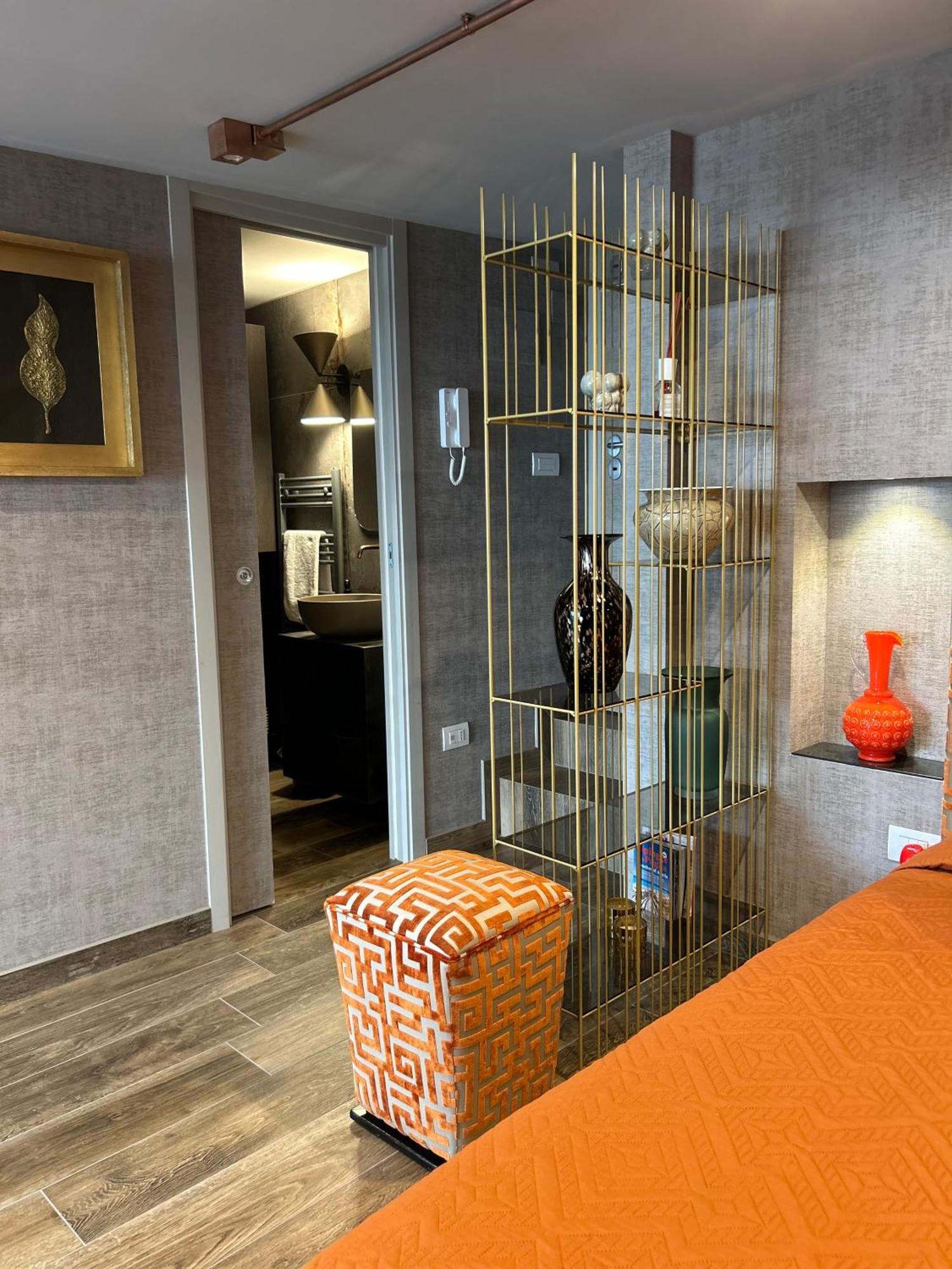 Апартаменты Portrait Luxury Loft Бари Экстерьер фото
